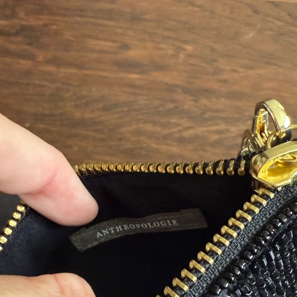 Black and White Beaded Keychain Pouch - Picture 4 of 4